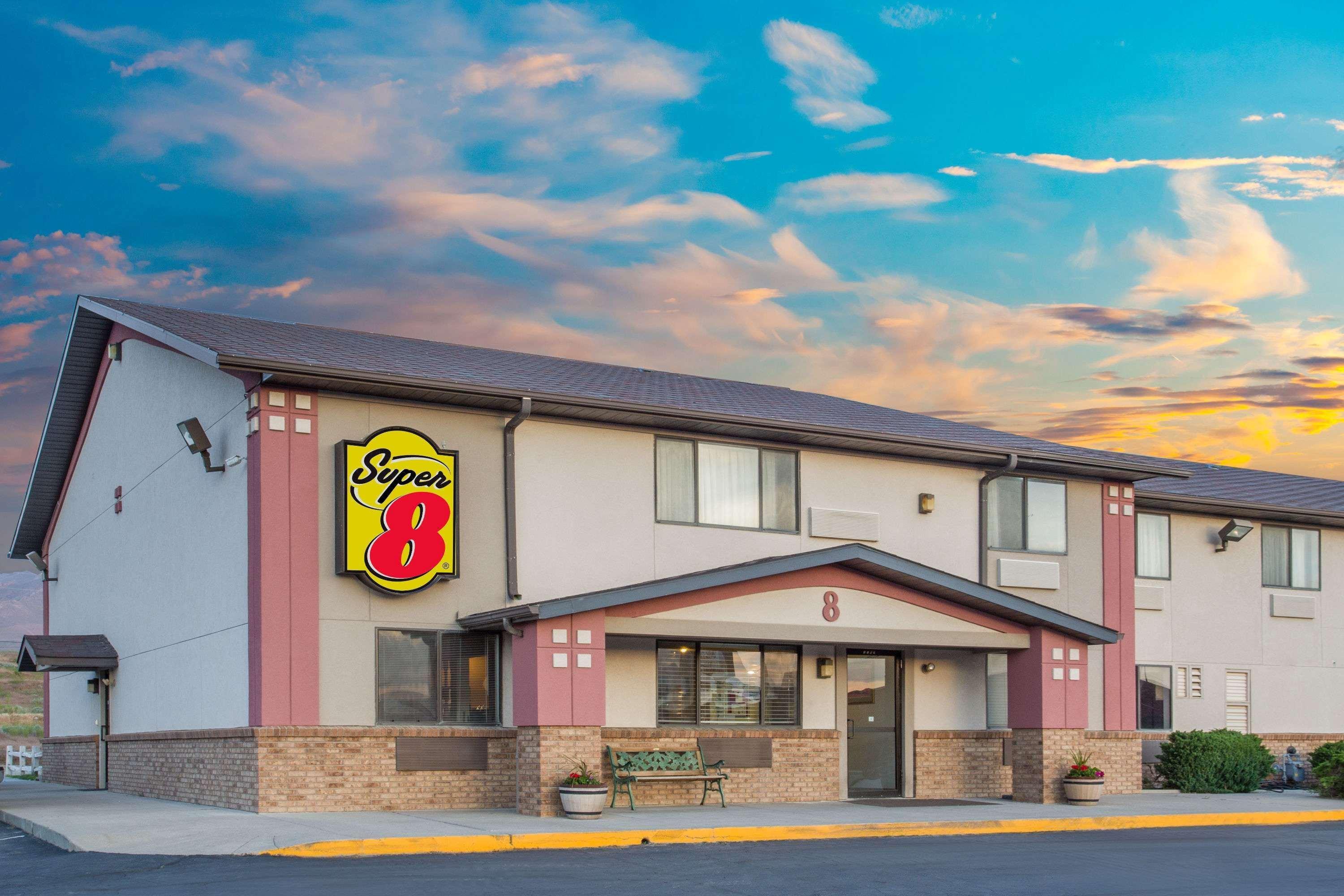 Super 8 By Wyndham Winnemucca Nv Eksteriør billede